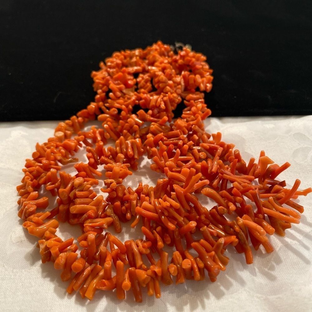 Vintage 3 Strand Natural Branch Coral Necklace - Picture 3 of 11